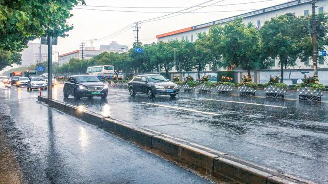 最新大暴雨的影響與應(yīng)對(duì)，大暴雨的影響及應(yīng)對(duì)策略