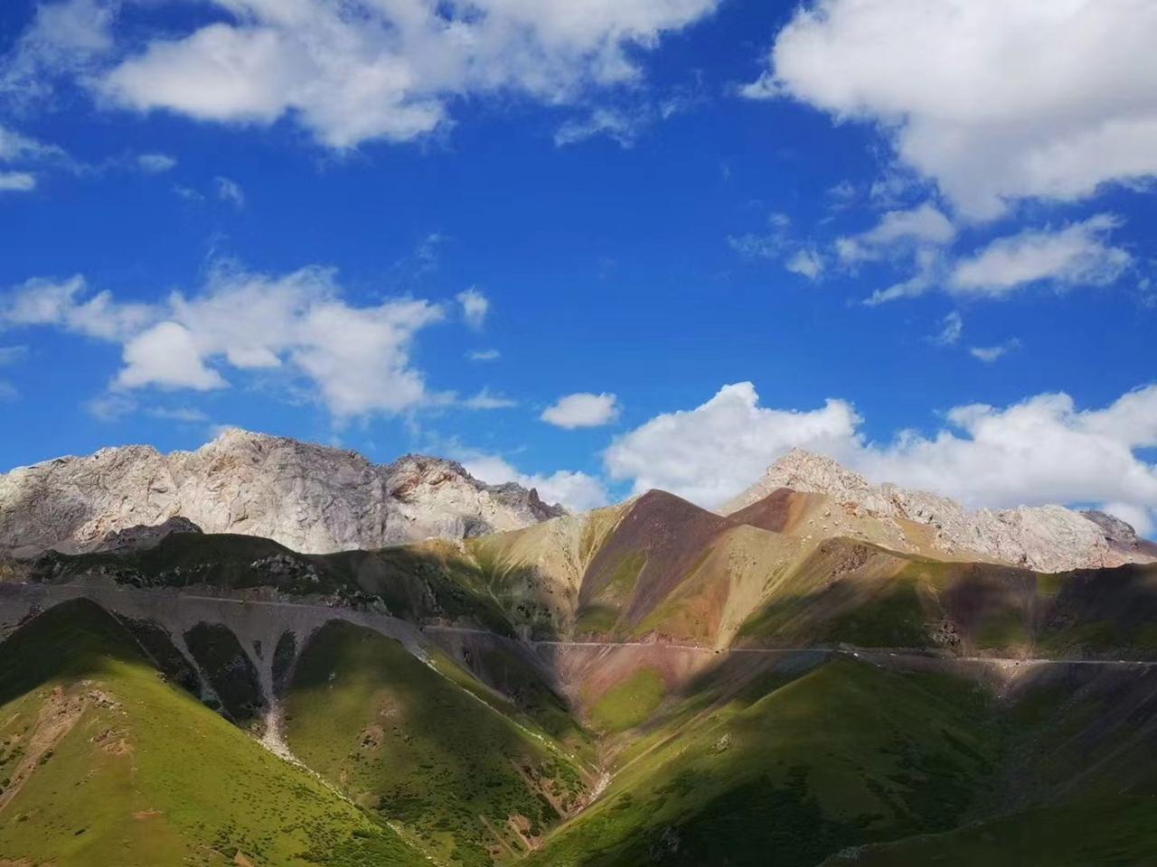 新疆旅游團報價，深度探索的十日游之旅，新疆十日深度游探索之旅，旅游團報價全攻略